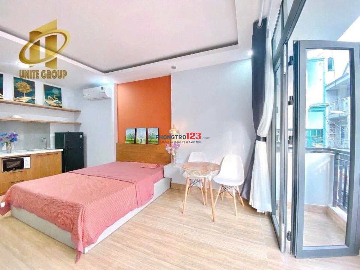 Căn Hô Ban công 40m2 Full Nội Thất, Nguyễn Thái Bình Quận 1, Gần chợ Bến Thành