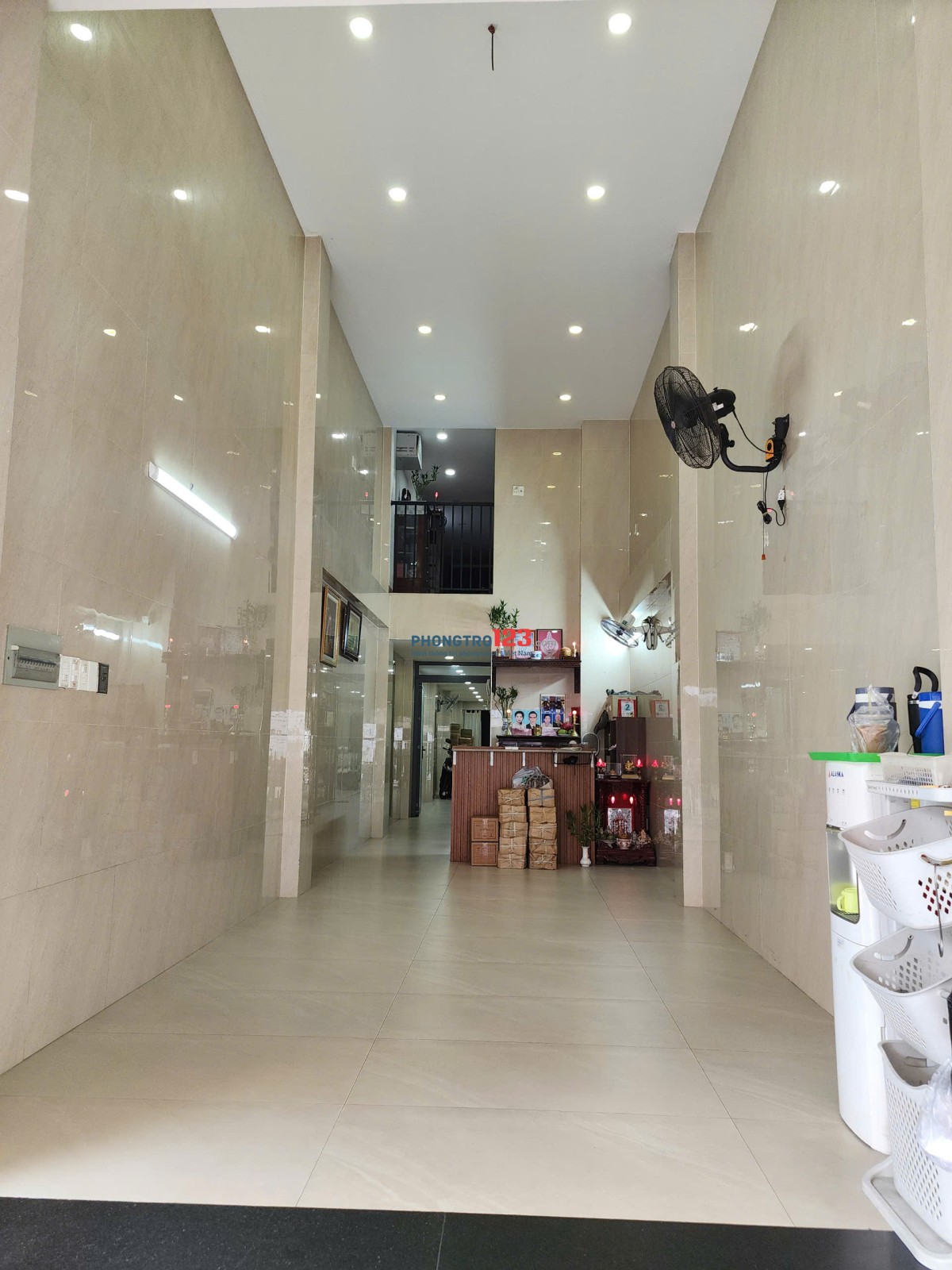 CHO THUÊ NHÀ MẶT TIỀN KINH DOANH NGAY SÁT CHỢ LỚN – ĐƯỜNG 10M XE TẢI TẬN CỬA