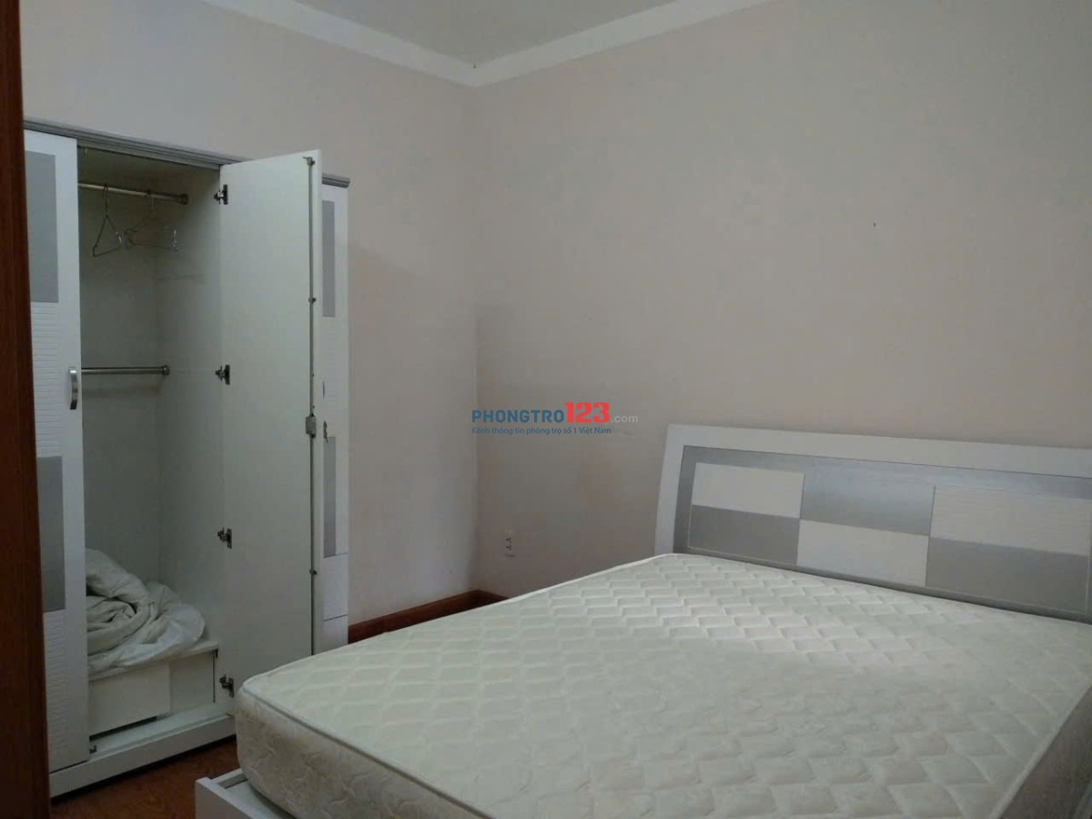 Chung cư CMT8, Bến Thành, Q1: 76m2, nội thất mới, 12tr/th, 2PN