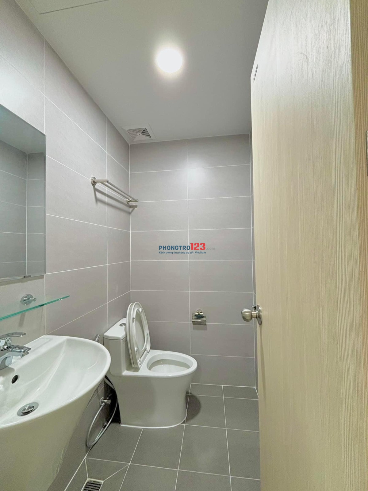 Căn hộ 2p ngủ, 2wc, Chung cư Âu cơ giá 10tr5/tháng