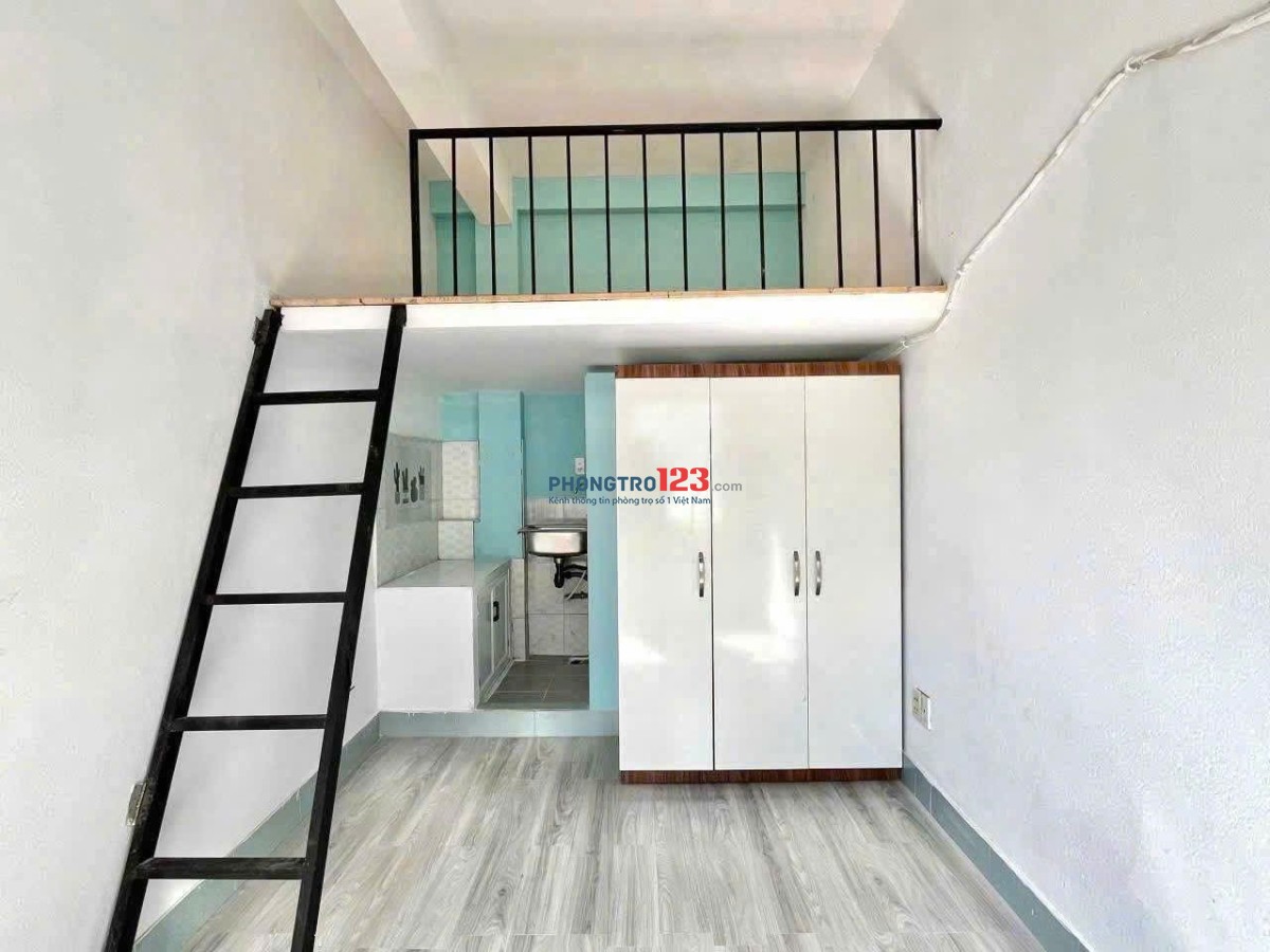 Duplex cửa sổ trời ngay KCX 11 Lý Phục Man, Q7----> 3tr85p qua KCX, UFM, thuận tiện qua quận