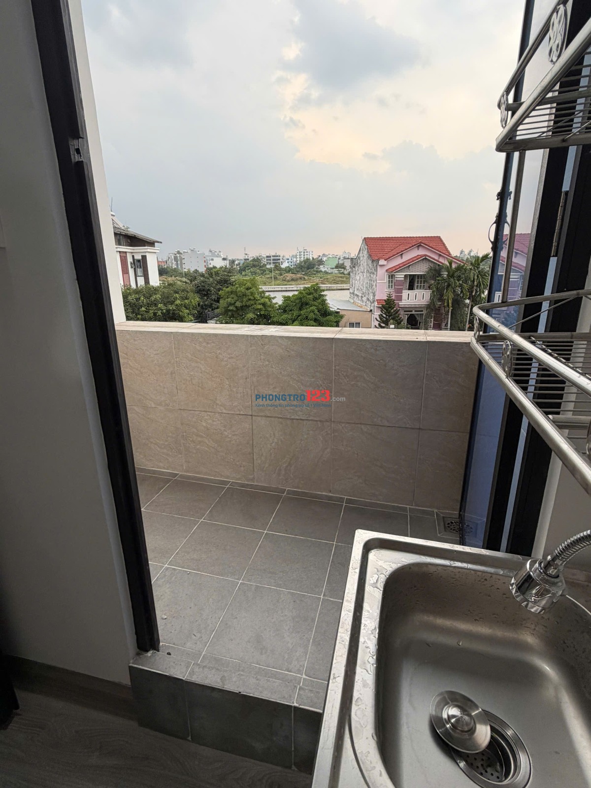 Cho thuê phòng trọ Bình Lợi Bình Thạnh: có gác, ban công, full nội thất