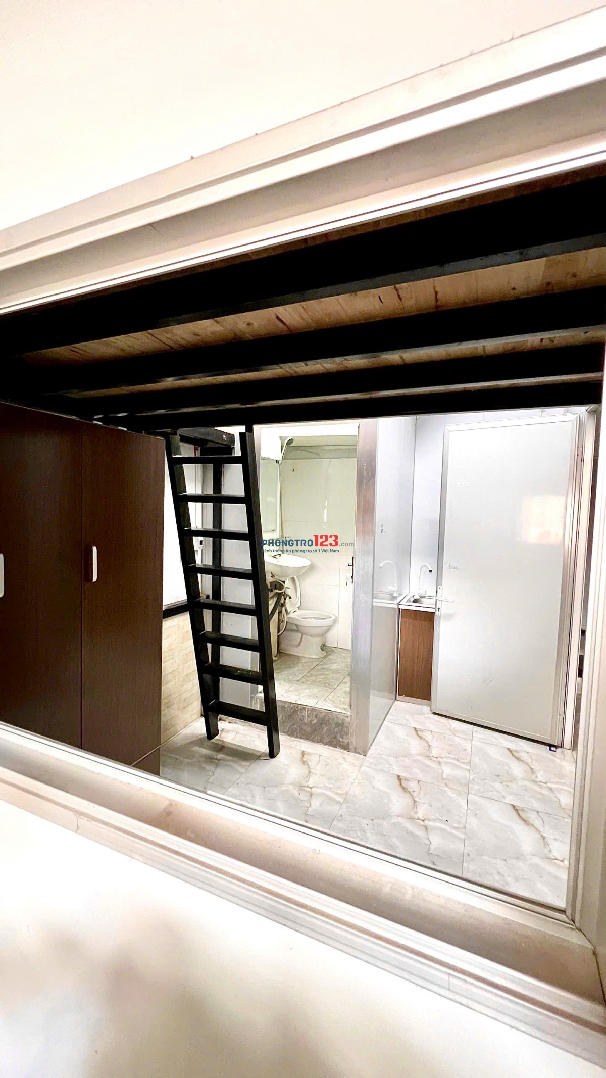 Chính Chủ Cho Thuê Phòng Gác Đầy Đủ Nội Thất 2tr6