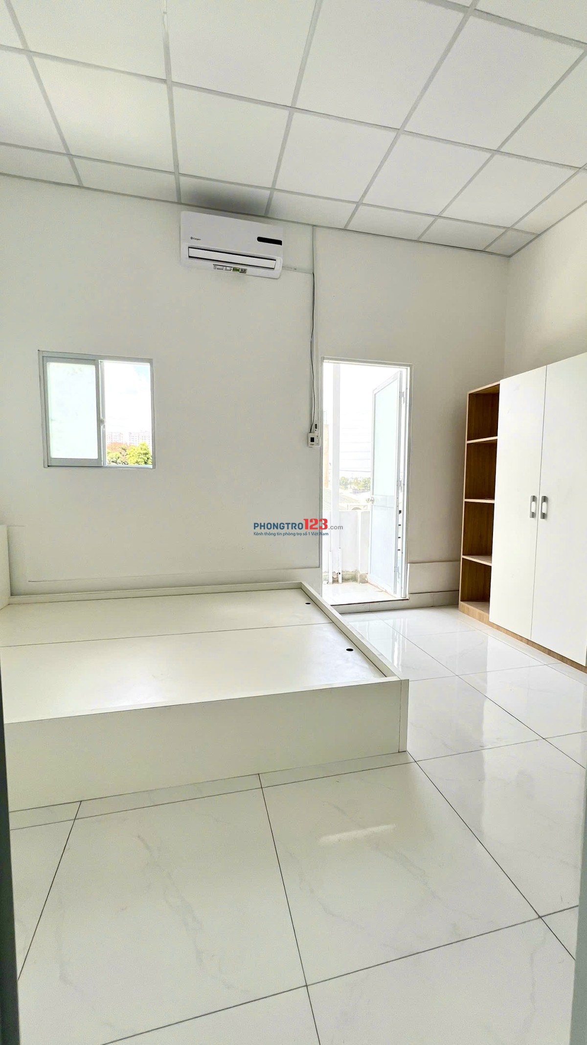 Cho Thuê Phòng Ban Công Cửa Sổ mới 100% Đẩy Đủ Nội Thất Giá 3tr4