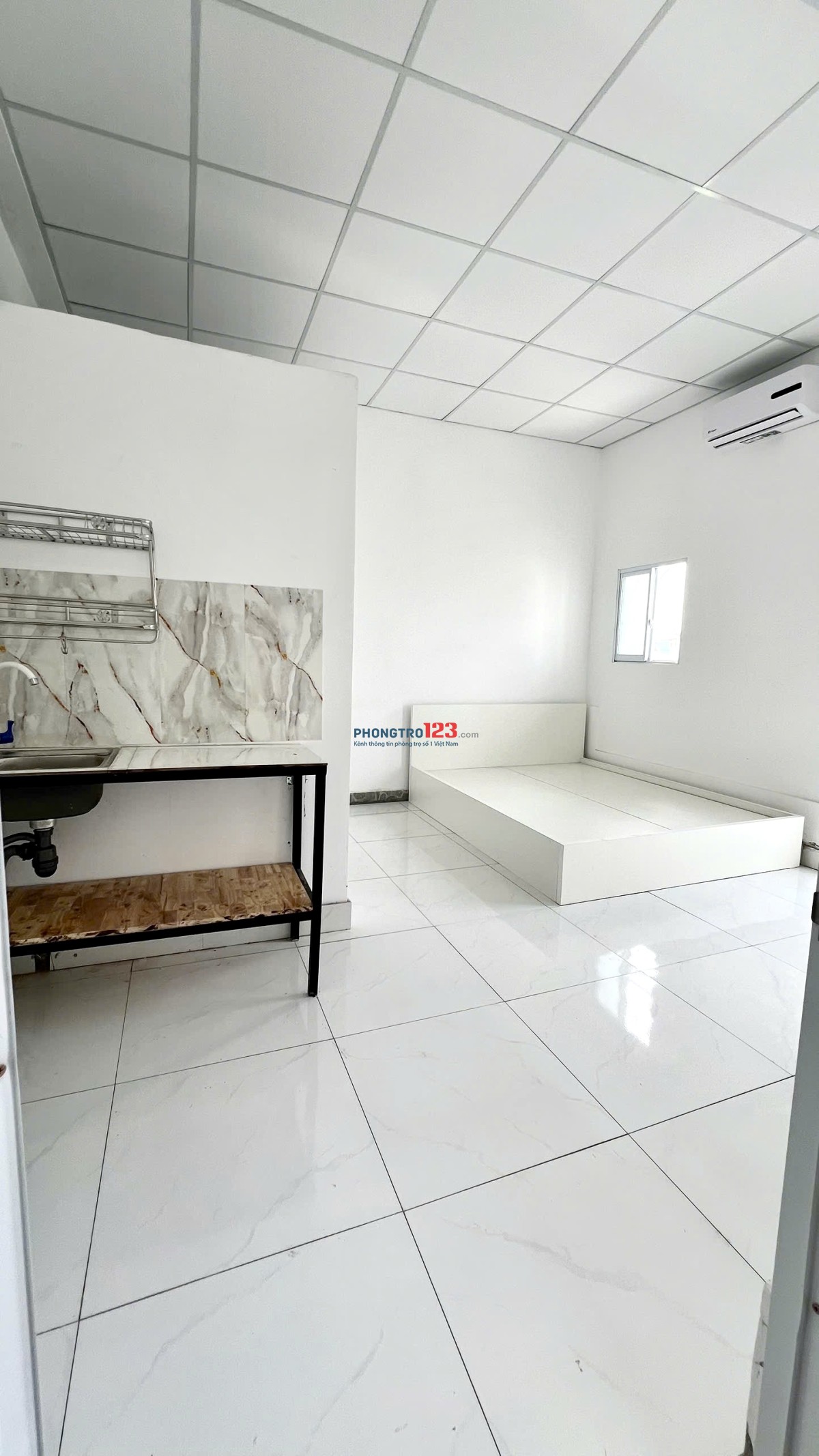 Cho Thuê Phòng Ban Công Cửa Sổ mới 100% Đẩy Đủ Nội Thất Giá 3tr4