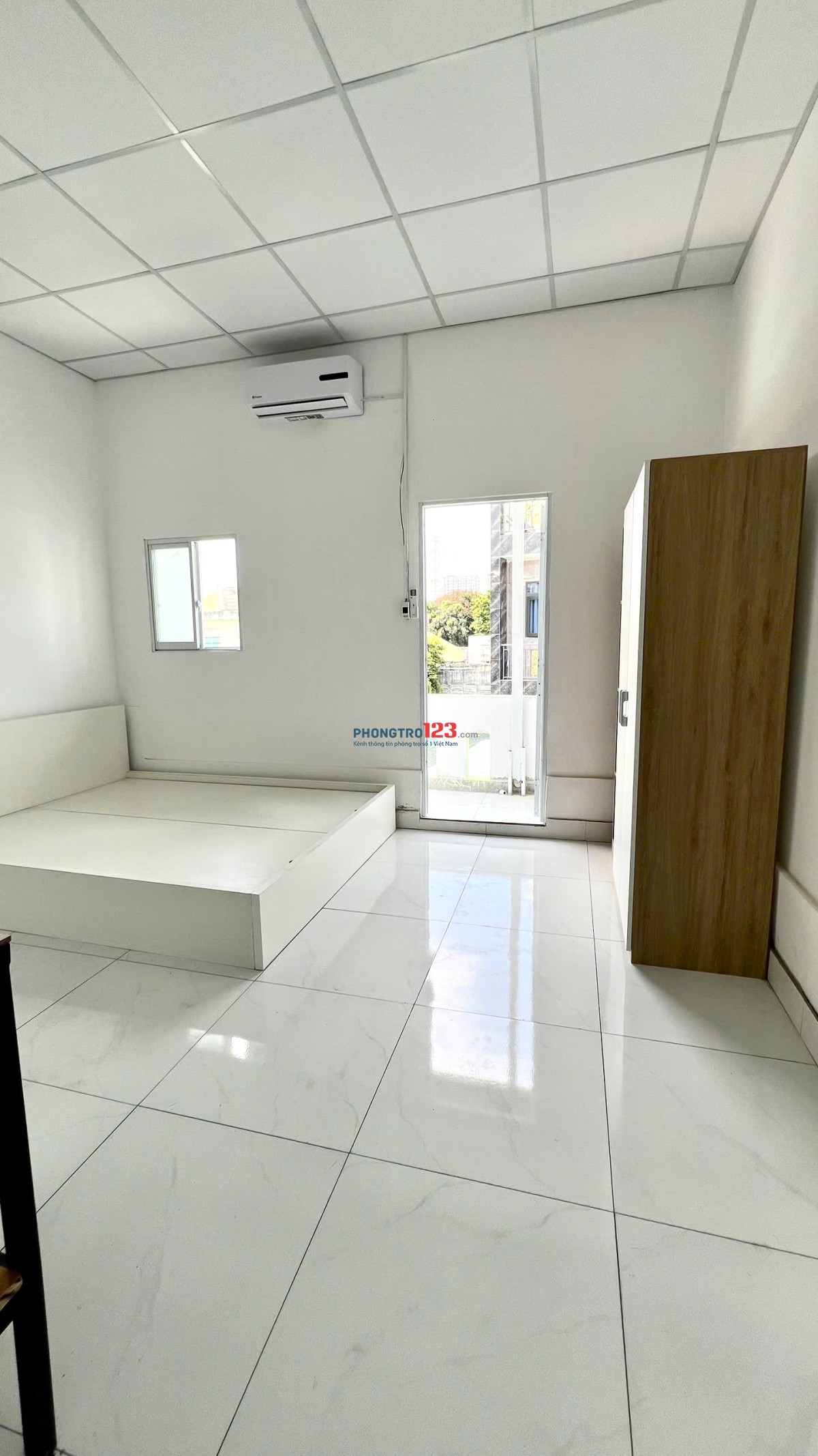 Cho Thuê Phòng Ban Công Cửa Sổ mới 100% Đẩy Đủ Nội Thất Giá 3tr4