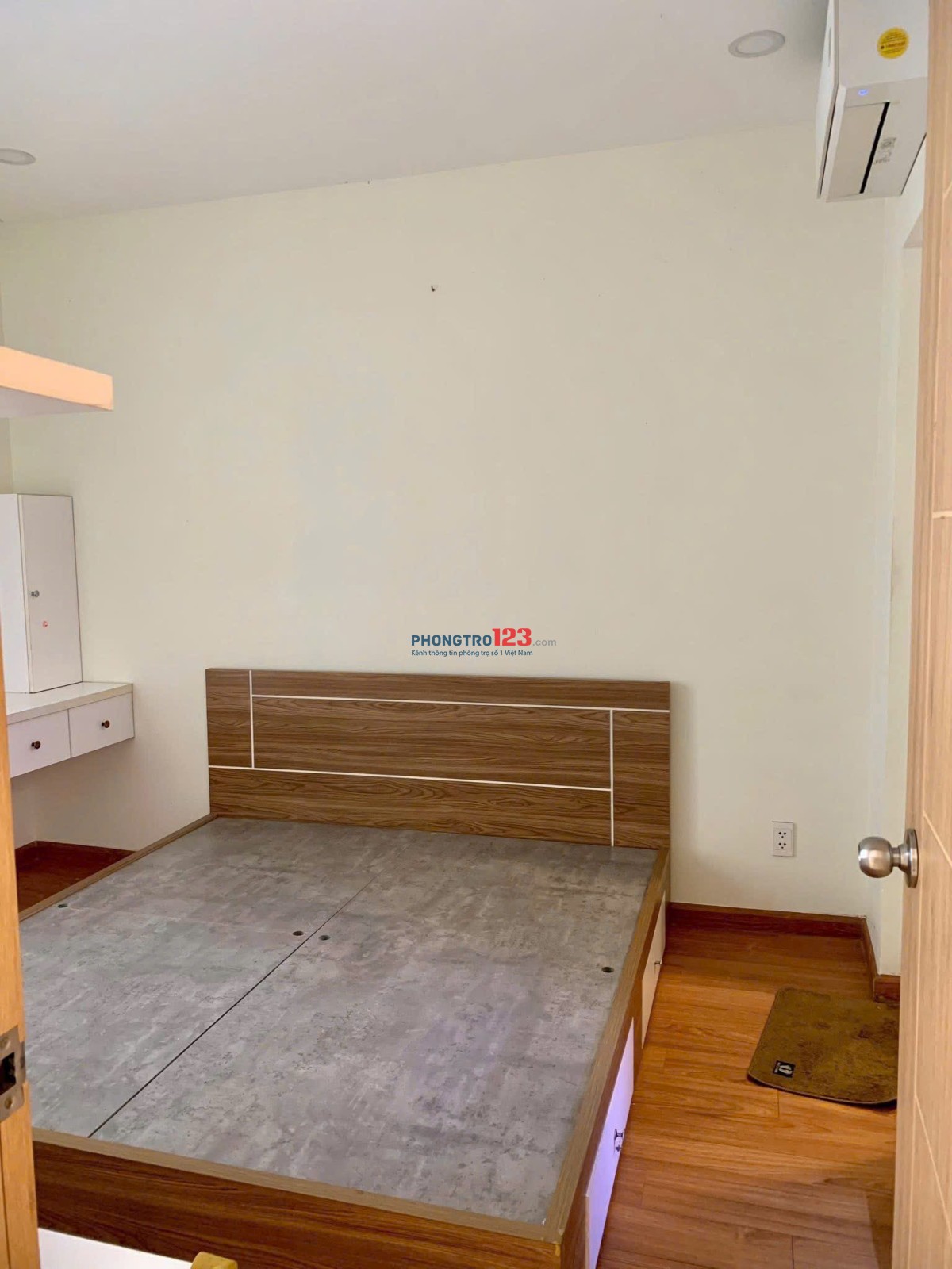 C/c Bàu Cát, Hồng Lạc, TB: 2p ngủ, Nội thất cơ bản, 75m2, 10tr/th