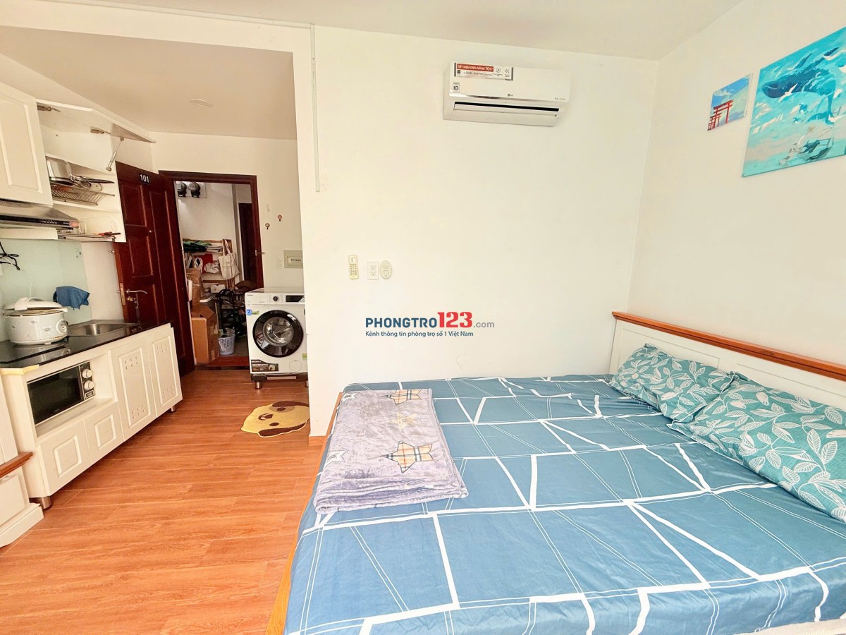 Phòng trọ Quận 3 Lê Văn Sỹ gần nhà thờ TÂN ĐỊNH , có BANCOL , máy giặt riêng Full NT