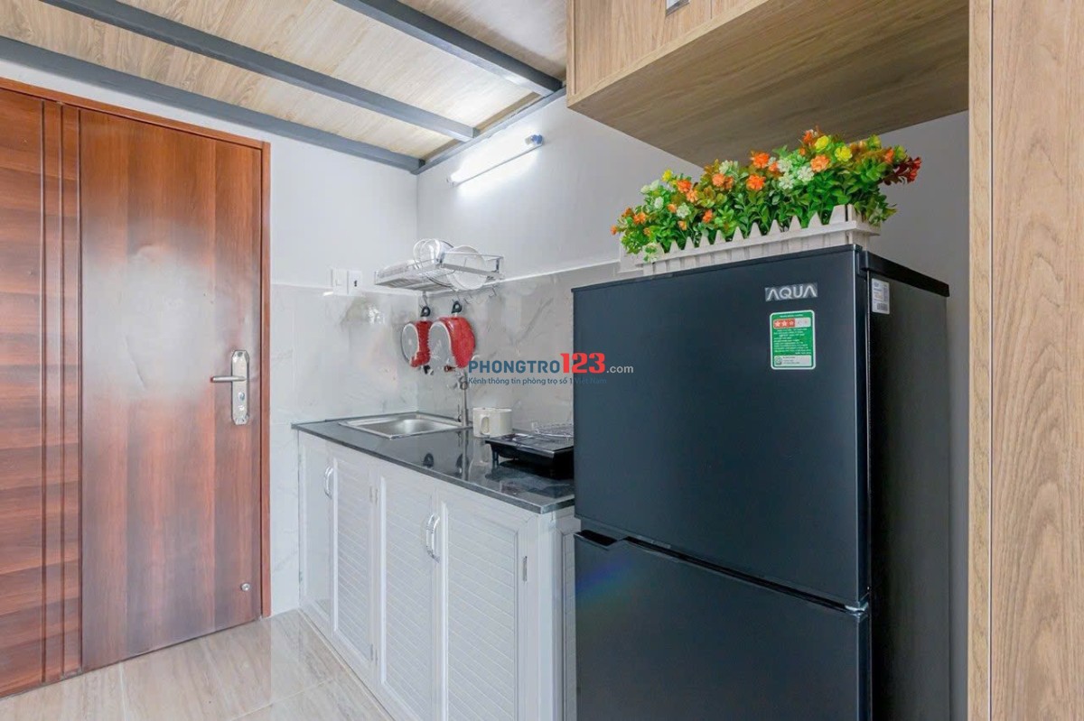 Cho thuê phòng duplex hai tầng rộng rãi có ban công gần Aeon