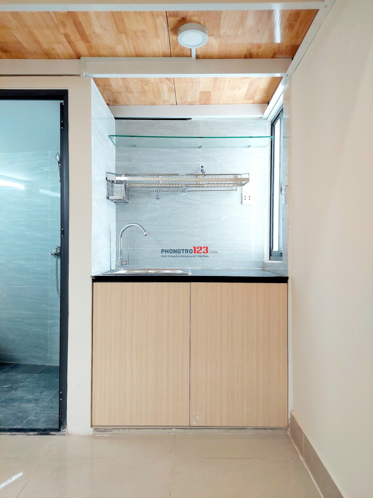 Phòng có gác ngay tân sơn, phạm văn bạch, nhà mới xây, ưu đãi lớn