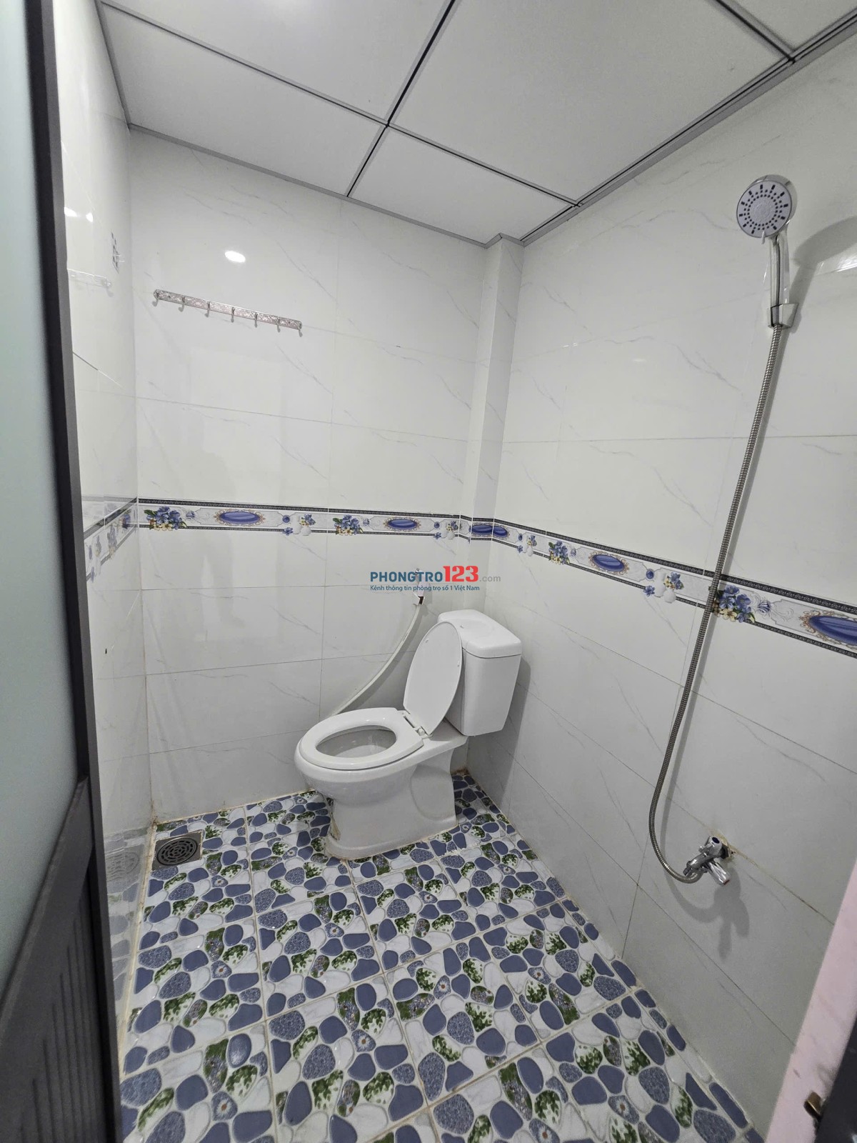 KIOT mặt tiền dãy phòng trọ 18 phòng Nguyễn Duy Trinh, rộng rãi 25m2, gần chợ Long Trường