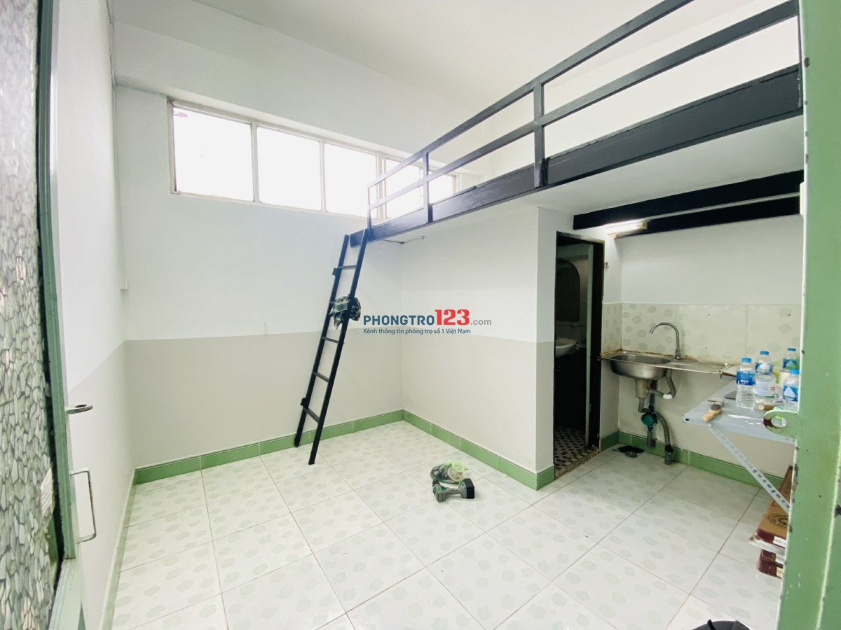  PHÒNG TRỌ CÓ GÁC NGAY ETOWN CỘNG HOÀ -> GẦN NHÀ GA T3