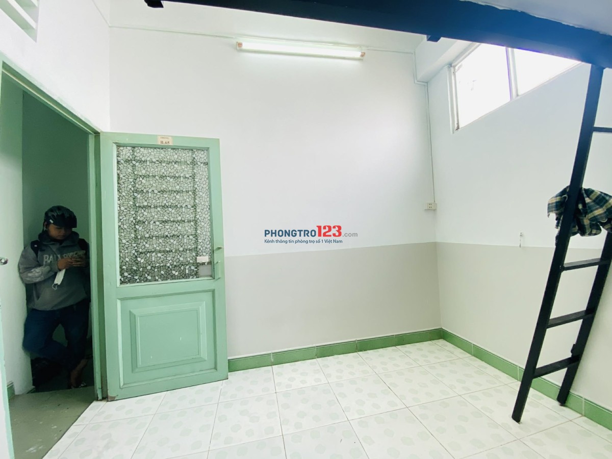  PHÒNG TRỌ CÓ GÁC NGAY ETOWN CỘNG HOÀ -> GẦN NHÀ GA T3