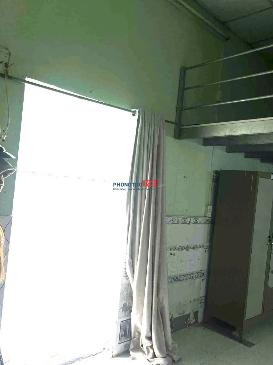 phòng toilet riêng, có gác máy lạnh Lê Văn Lương gần PETRO GAS 2.7 tr ở dc 4 người, sạc xe điện,