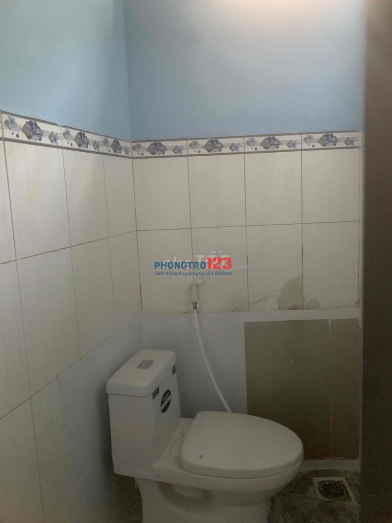 Nhà nguyên căn 60m2 2 PN ở đông, nuôi dc chó mèo