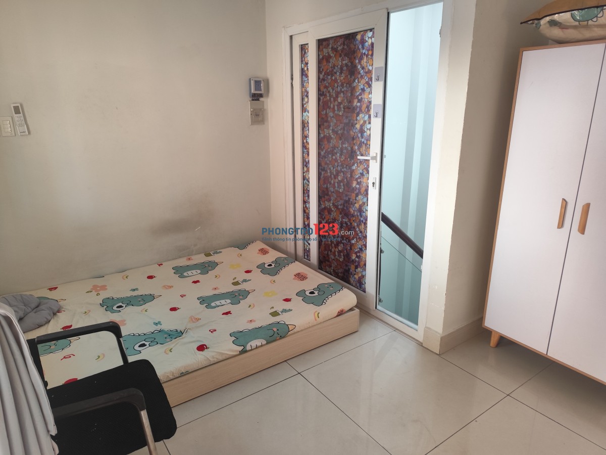 Cho thuê phòng lầu 4 ở quận 3, cư xá Đô Thành