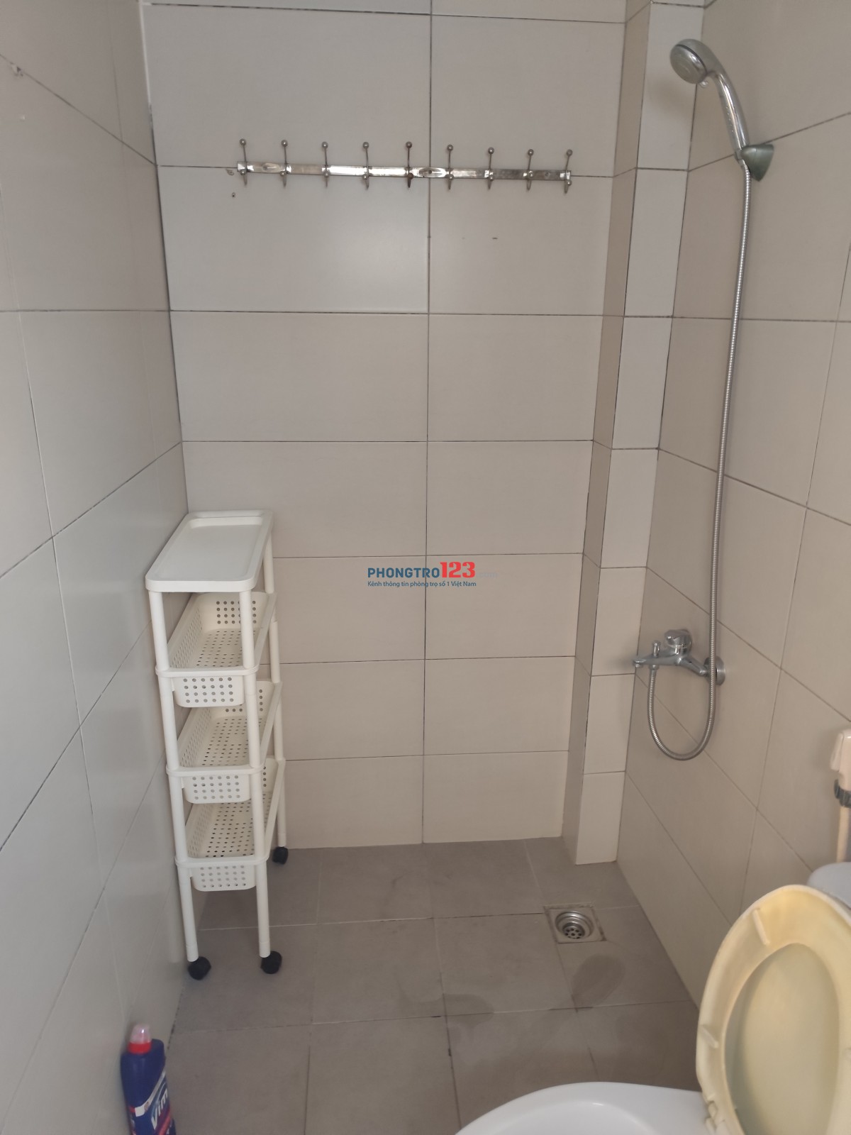 Cho thuê phòng lầu 4 ở quận 3, cư xá Đô Thành