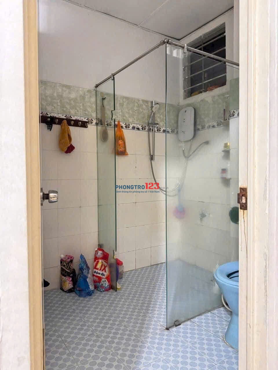 Chung cư Bàu cát, Căn góc, 2PN, 2WC, Sẵn Máy Lạnh, 10tr/th, Bancong.