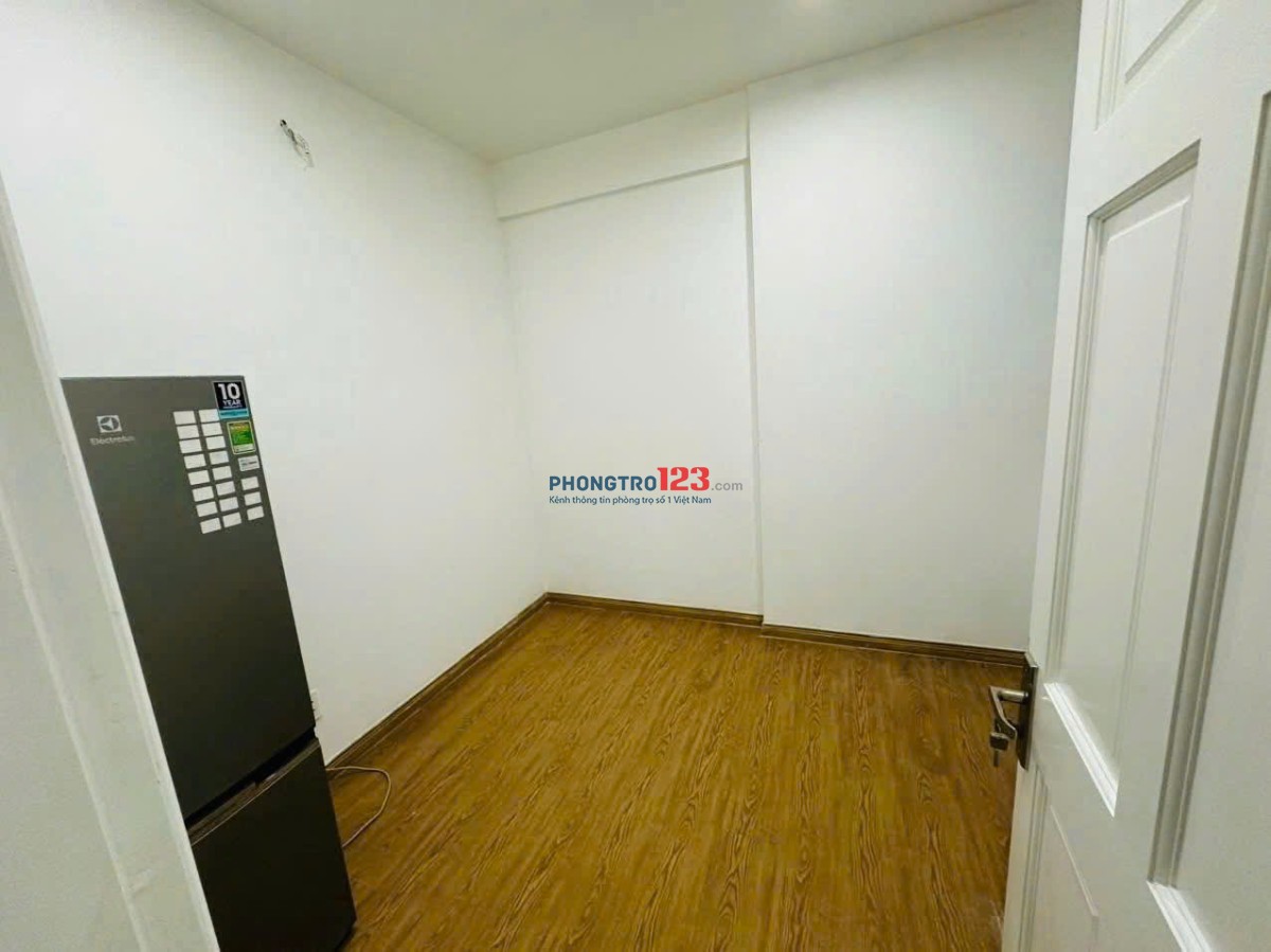 Chung cư Bàu cát, Căn góc, 2PN, 2WC, Sẵn Máy Lạnh, 10tr/th, Bancong.