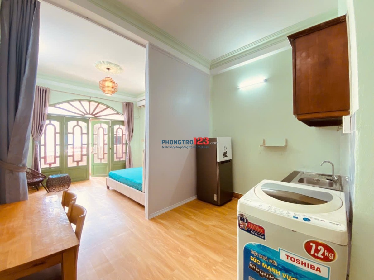 Phòng tách bếp, full nội thất, bancol và sân thượng thoáng mát