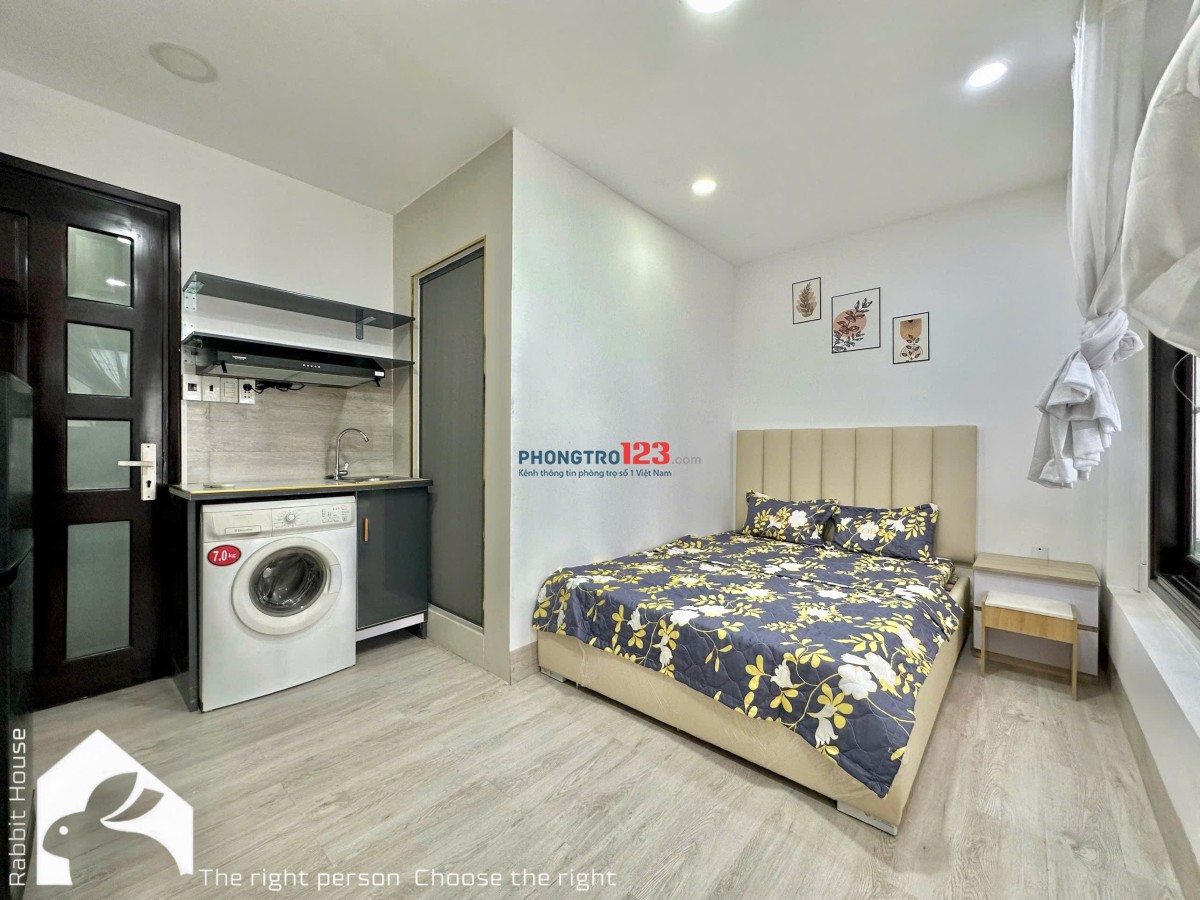 CHO THUÊ PHÒNG TRỌ 25m2 MỚI 100% FULL NỘI THẤT GẦN Q1, Q3 CÓ CỬA SỐ TRỜI LỚN GẦN SÂN BAY