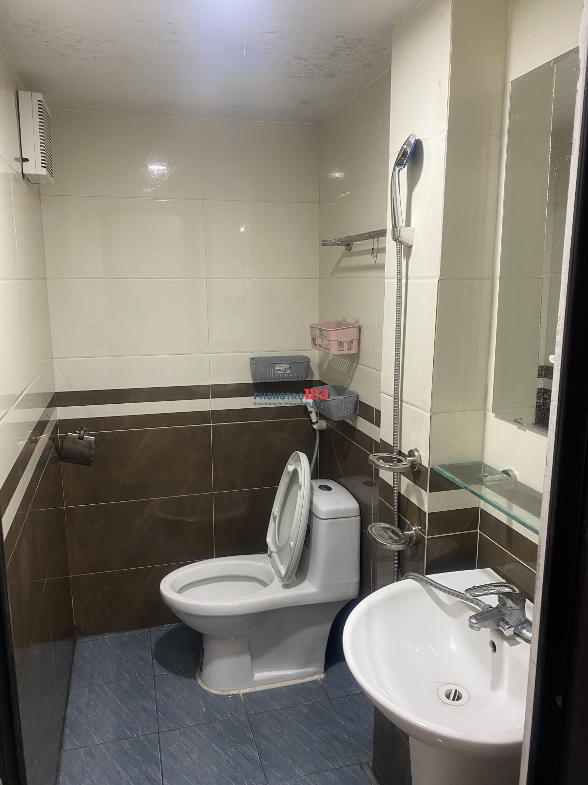 Cho thuê phòng trọ khép kín ngõ 322 đường Mỹ Đình, 20m2, Ful nội thất. Giá 3,1tr/tháng.
