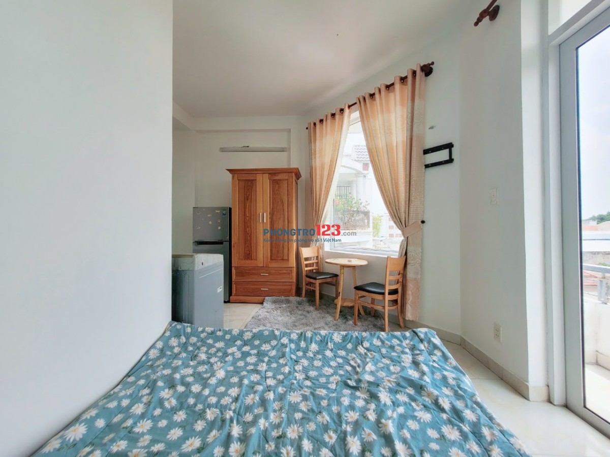 PHÒNG BAN CÔNG CỰC THOÁNG FULL NỘI THẤT CÓ THANG MÁY NGAY PHAN HUY ÍCH GẦN CÔNG VIÊN HOÀNG VĂN THỤ