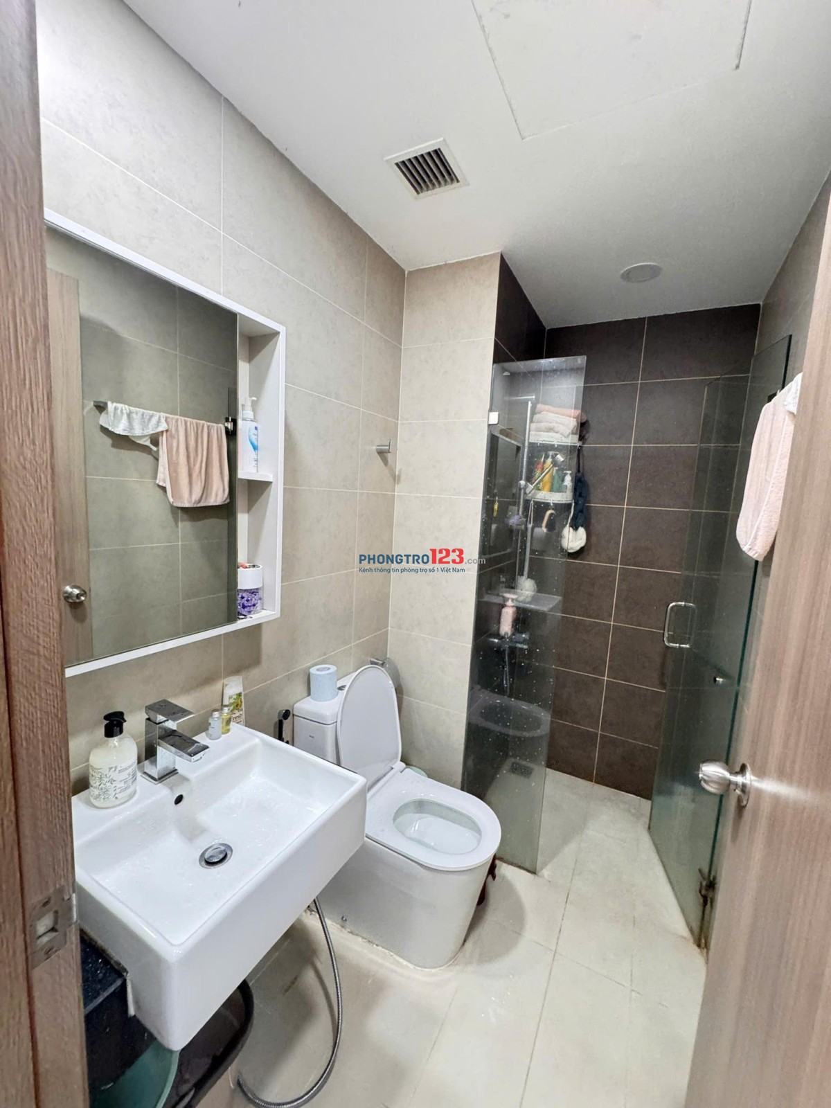 Căn 2p ngủ - 91m2 có nội thất C/c Phúc Yên - giá 10,5tr