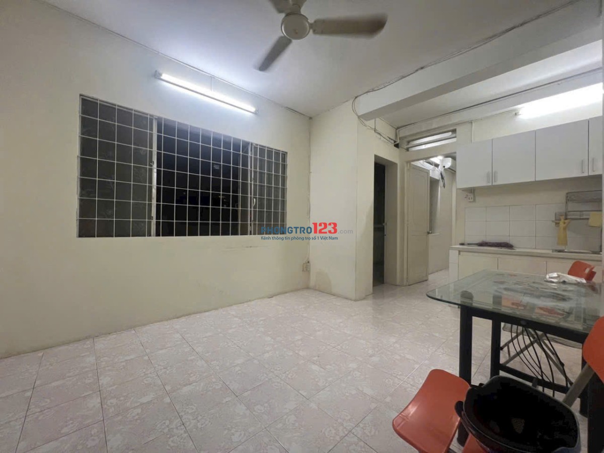 Chung cư Hoàng Hoa Thám, 40m2, 1p ngủ, NTCB, 5,5tr/th