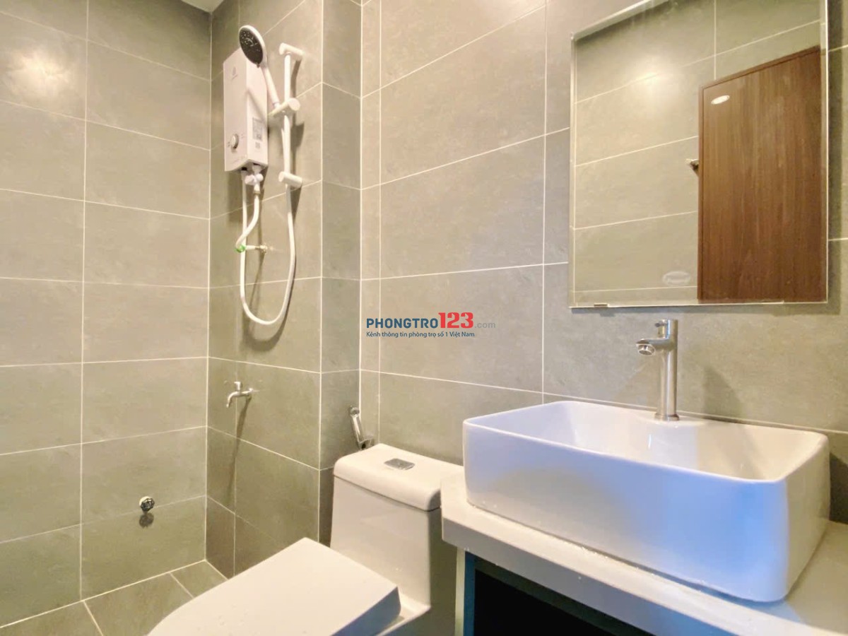 Phòng Studio Đẹp. Sạch sẽ tiện nghi. Ban công thoáng. Đầy đủ nội thất 8tr.