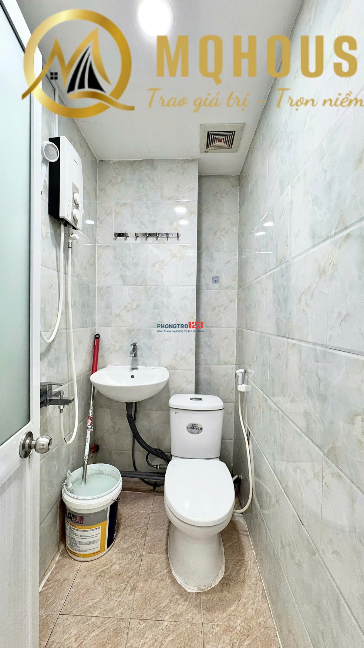 Phòng ban công đẹp. Mới setup. Thoáng mát. Tiện nghi. gần Chợ Siêu thị Tân Định. Ra Q1 5phút. 6.5tr