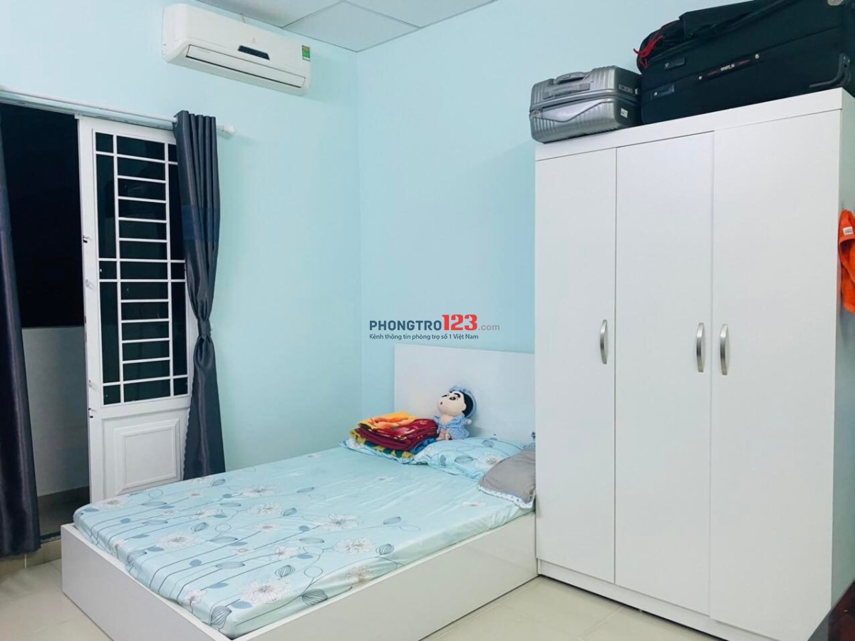 Phòng trọ full Nội Thất, ban công, 25m2 canh Etown, chợ Hoàng Hoa Thám