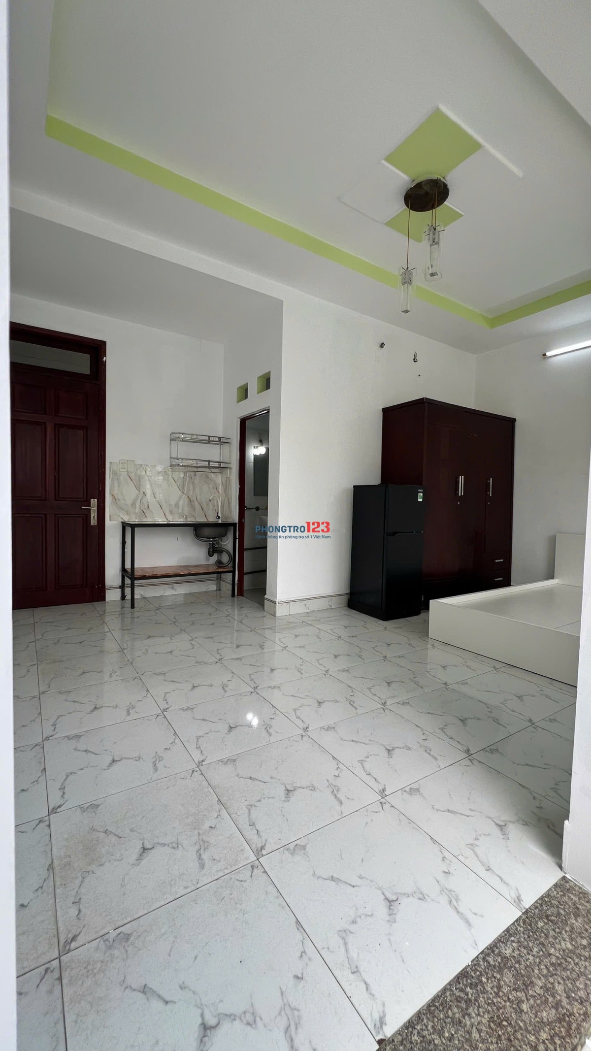 Cho Thuê Phòng Ban Công Cửa Sổ mới 100% Đẩy Đủ Nội Thất Giá 3tr4