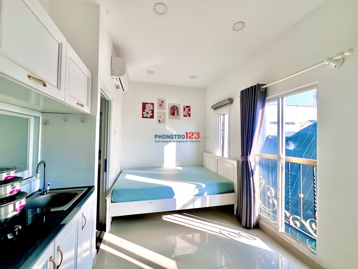 Studio đón nắng full tiện nghi tại Huỳnh Phát Cạnh cạnh KCX Tân Thuận