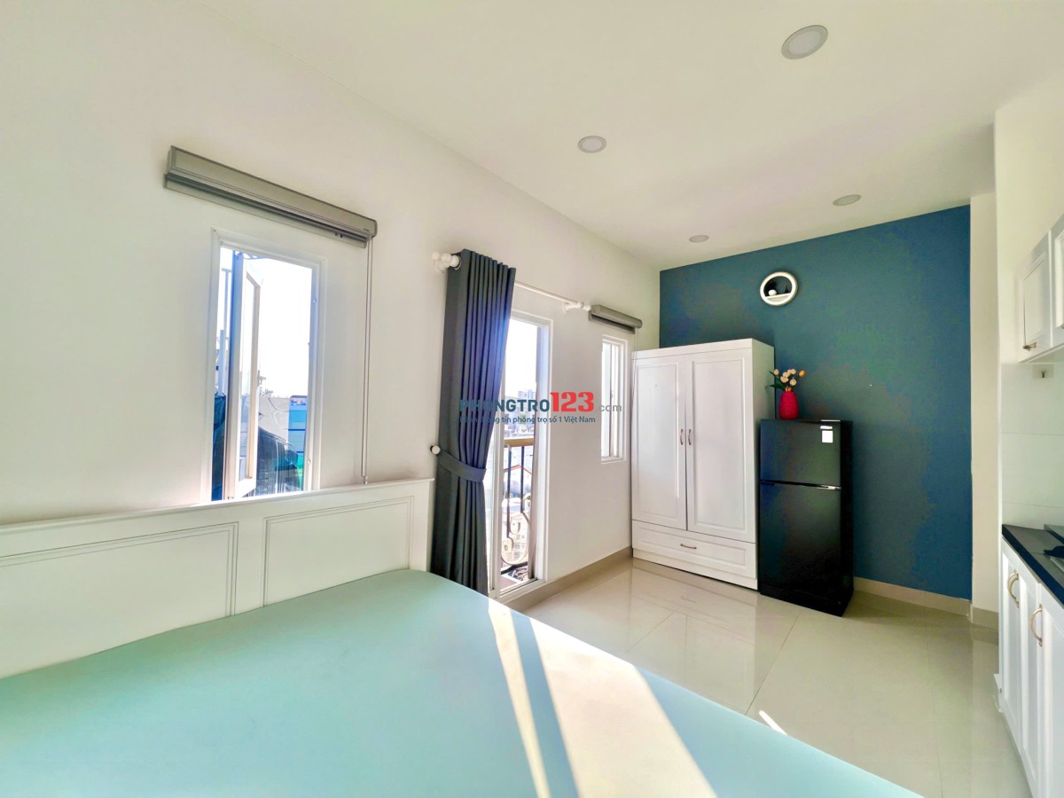 Studio đón nắng full tiện nghi tại Huỳnh Phát Cạnh cạnh KCX Tân Thuận