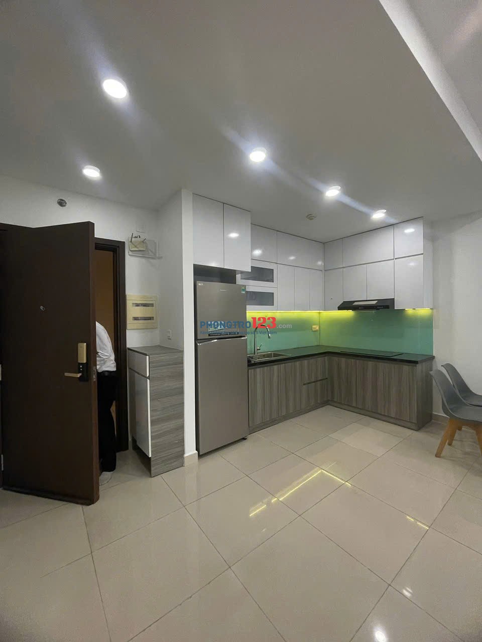 Chung cư Carillon 5, Luỹ Bán Bích, TP: 11tr/th, 75m2, NT mới, 2PN
