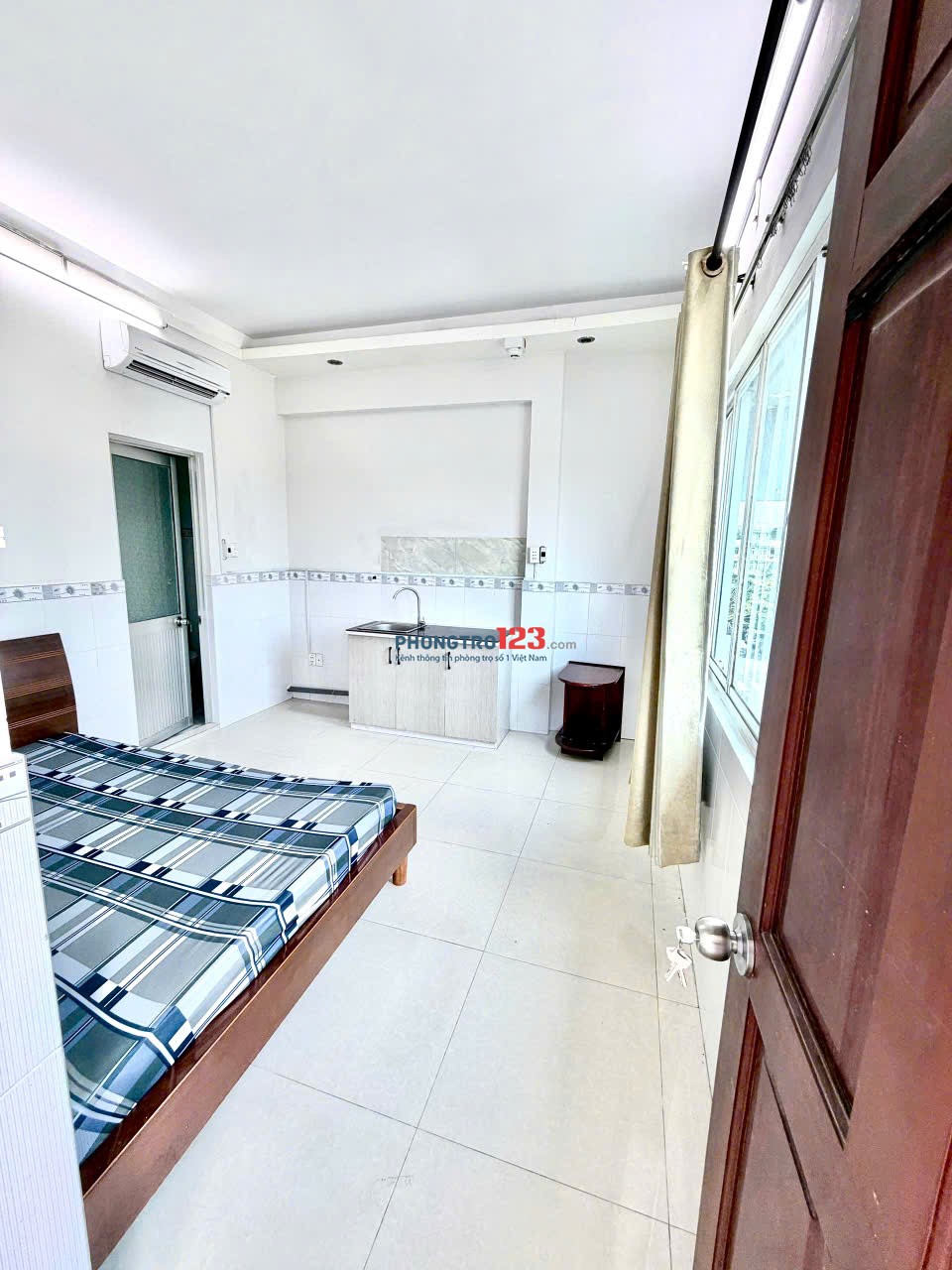 PHÒNG FULL NỘI THẤT – CÓ BANCON RIÊNG – ĐỐI DIỆN BẾN XE QUẬN 8