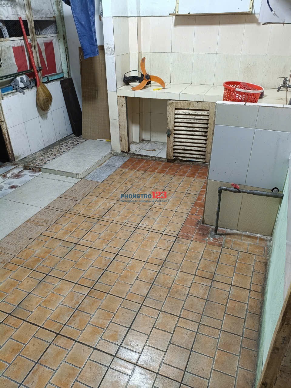 Nhà nguyên căn giá rẻ ngay ngã tư gò mây