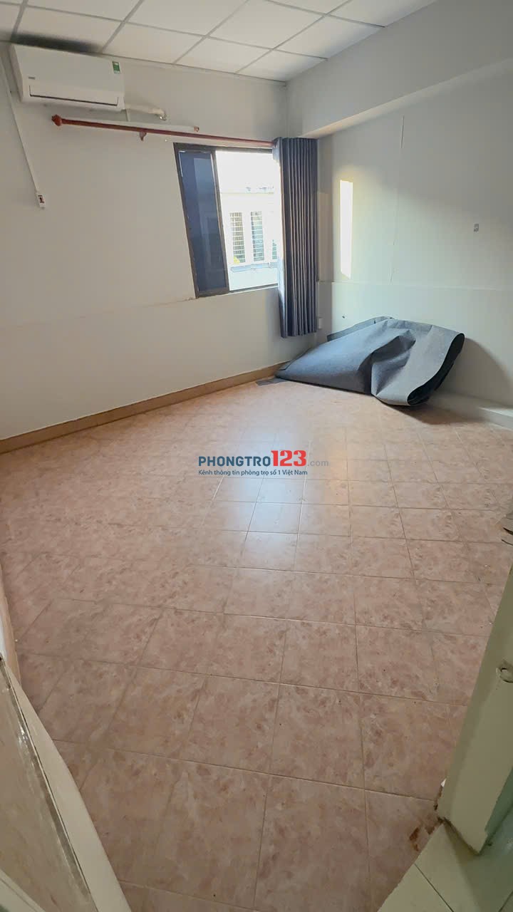 Phòng máy lạnh trống sẵn đường 102 Cao Lỗ phường 4 quận 8