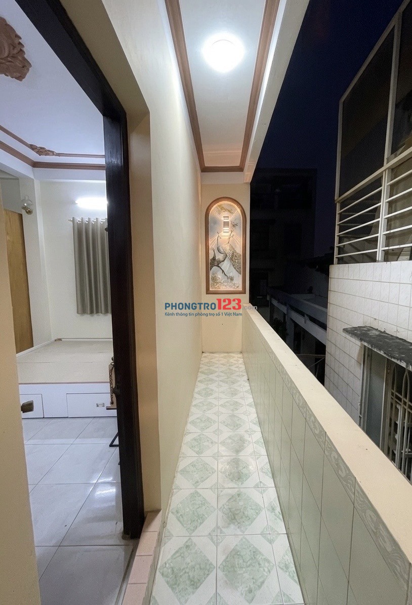 Phòng bancol siêu rộng trung tâm Q5 - Gần DH Sư Phạm