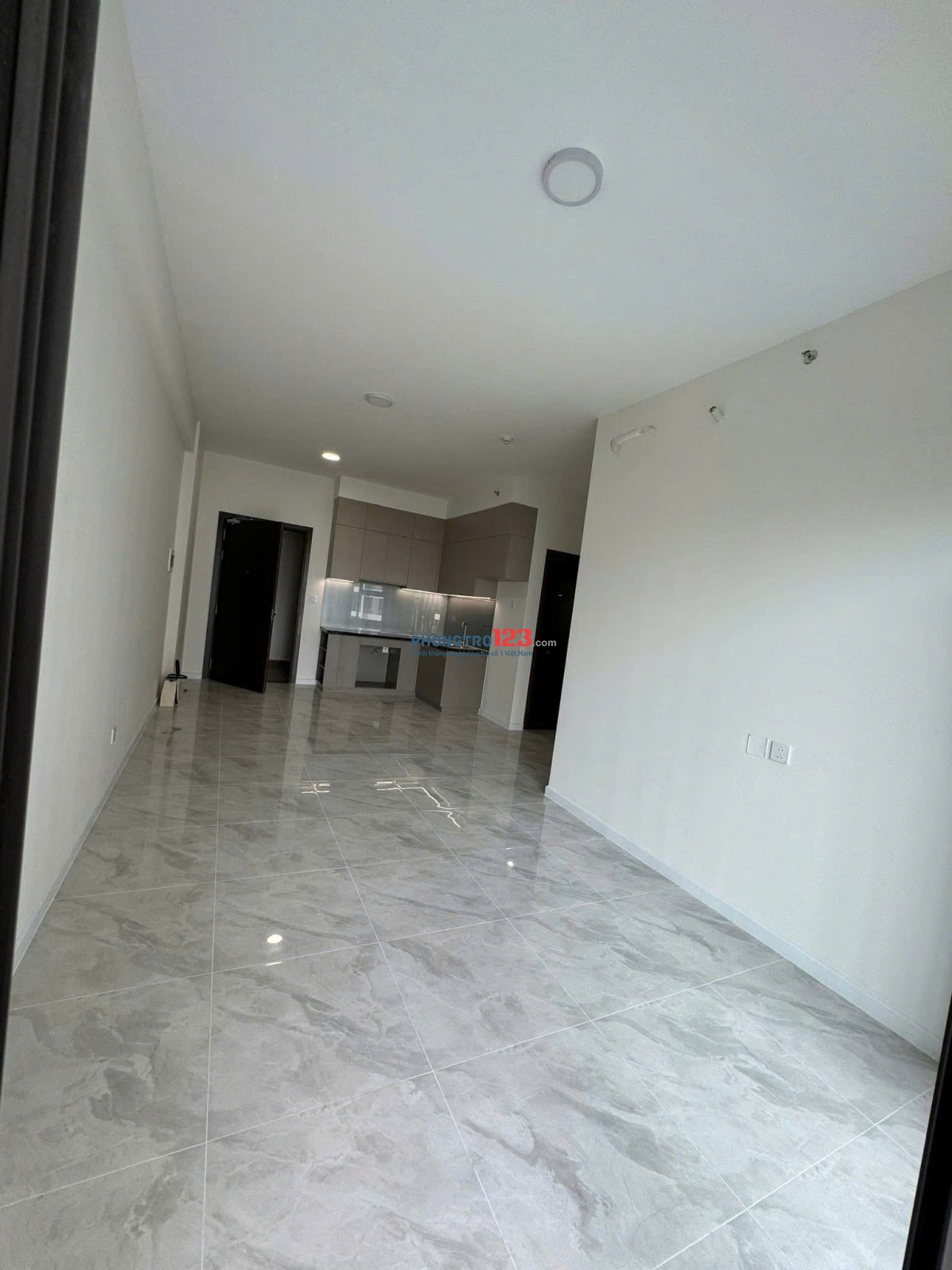 Chung cư Âu Cơ Tower, Âu Cơ, TP: 73m2, nhà mới, 10 triệu. Nhà mới.