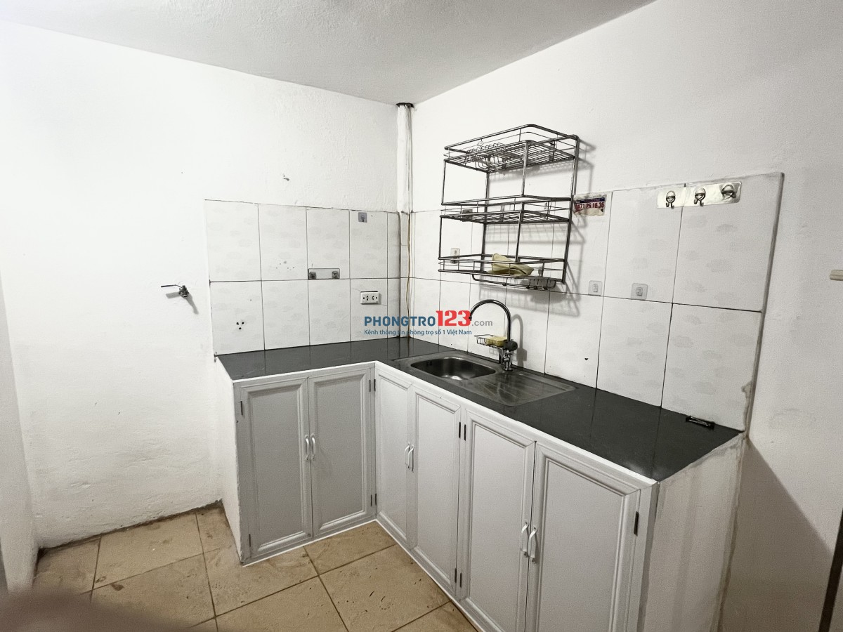 Cho thuê nhà cấp 4, 30m2, Vskk, vào ở ngay