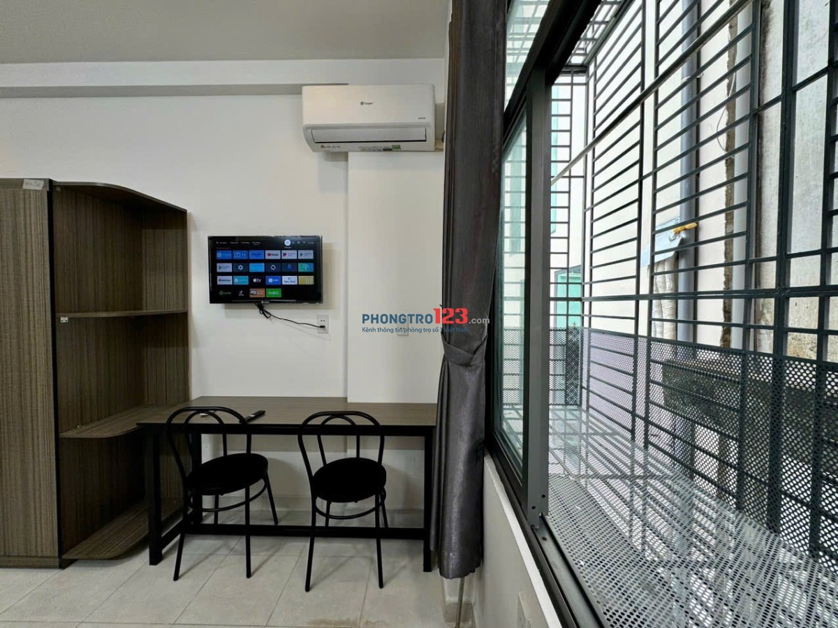 Căn Hộ Cửa Sổ Full Nội Thất, Máy Giặt Riêng – Trung Tâm Quận 10 Gần Vạn Hạnh Mall Giáp Quận 3 Quận 1