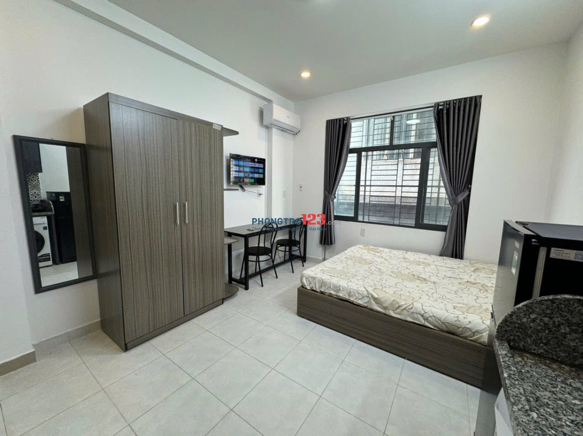 Căn Hộ Cửa Sổ Full Nội Thất, Máy Giặt Riêng – Trung Tâm Quận 10 Gần Vạn Hạnh Mall Giáp Quận 3 Quận 1