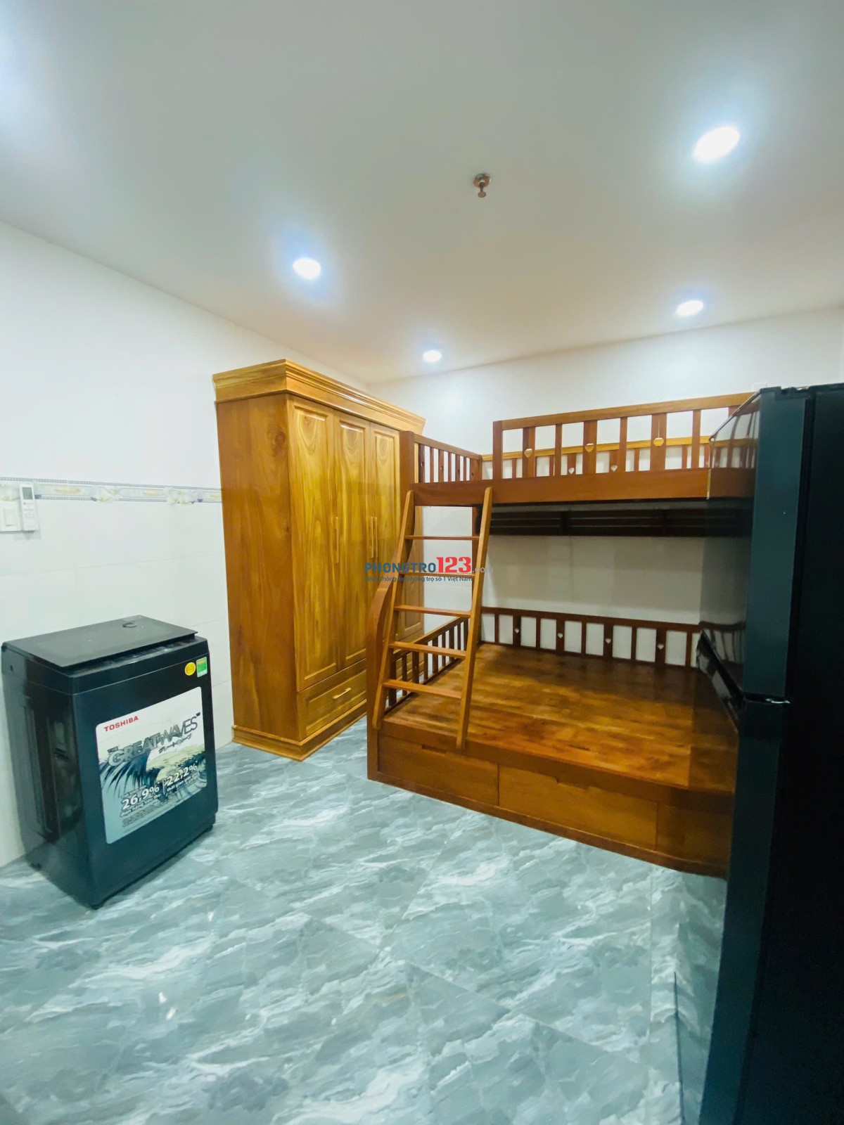 TÌM NỮ Ở GHÉP - QUẬN 7 Mình hiện là sinh viên đang cần tìm 1 bạn nữ (đi học hay đi làm đều được).