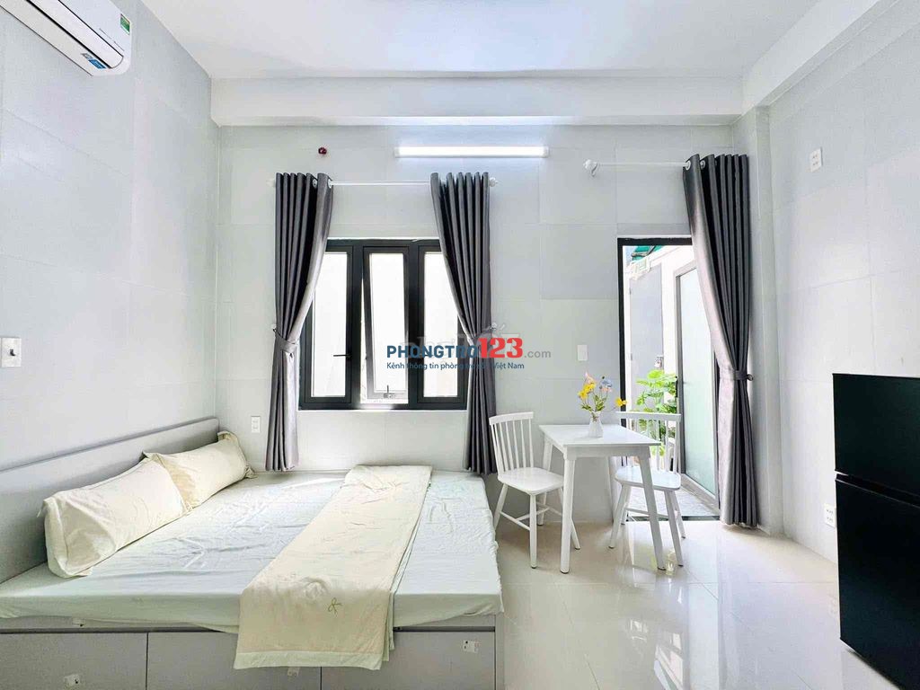 PHÒNG BAN CÔNG MỚI CÓ THANG MÁY GẦN GO TRƯỜNG CHINH