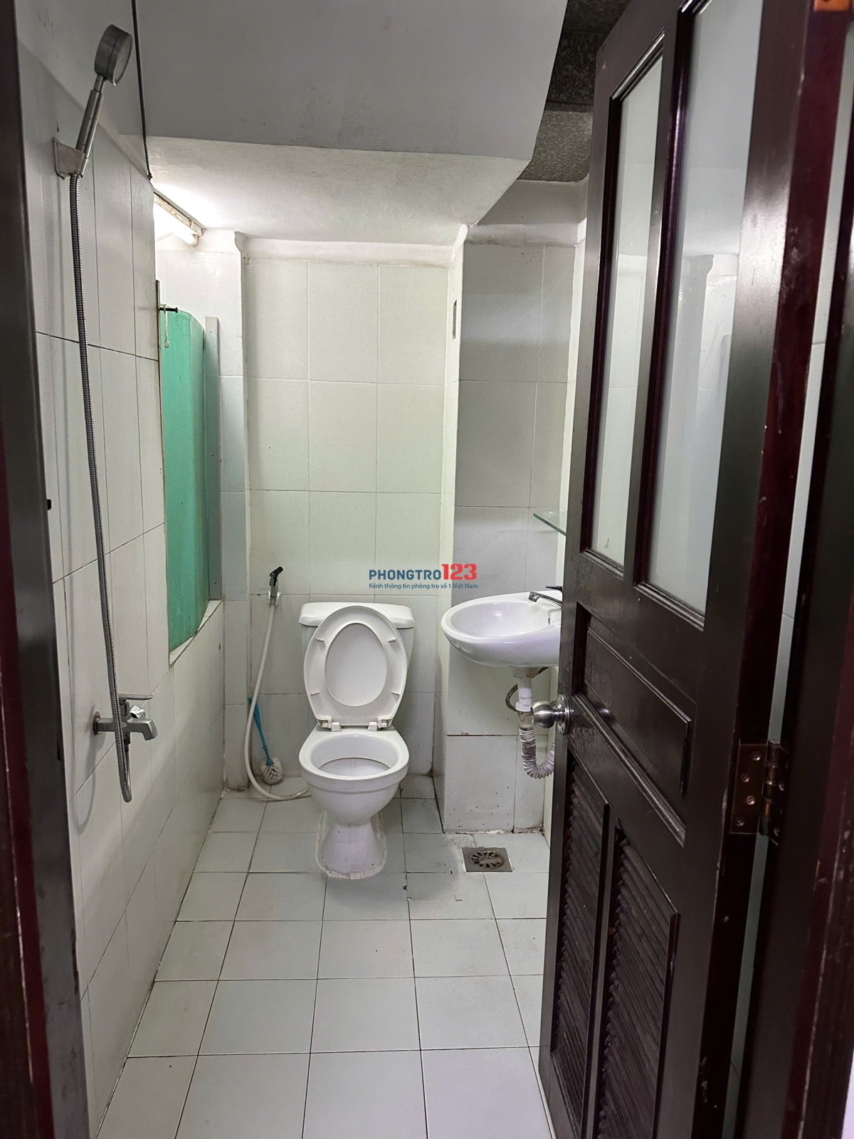 PHÒNG TRỌ 3p qua IUH. 5TR FULL NT, TRƯỚC NHÀ LÀ CÔNG VIÊN Ở ĐƯỢC 3-4 NGƯỜI, TẦNG 1, BAN CÔNG