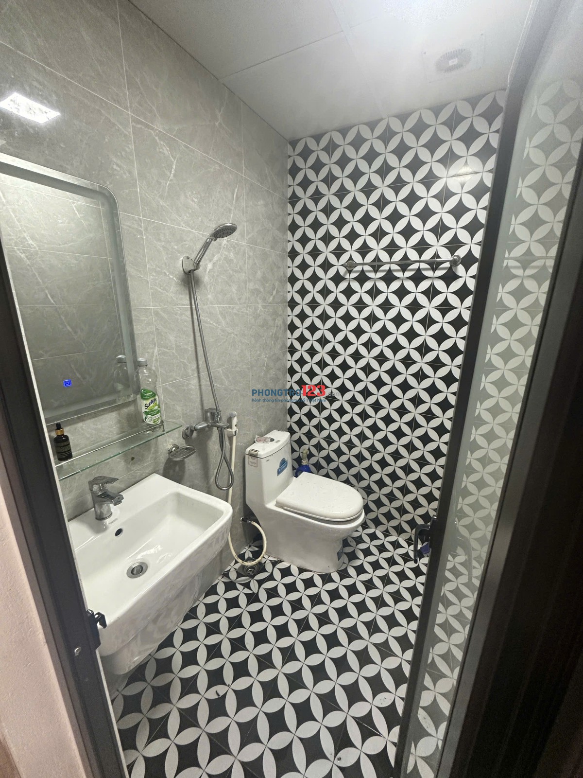 Chính chủ cho thuê phòng trọ tại Số 30, Ngõ 7 Nhật Tảo, Phường Phú Thượng, Hà Nội (GẦN CIPUTRA)