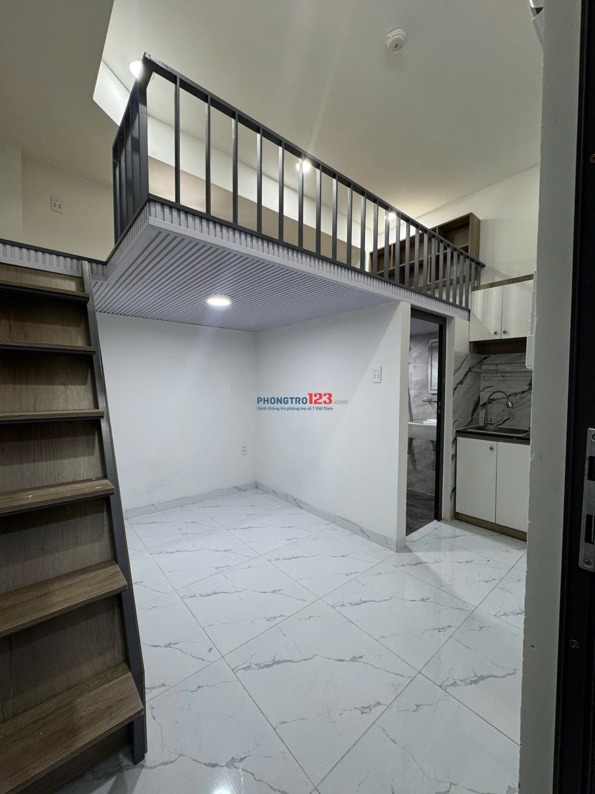 DUPLEX GẦN ĐH CÔNG THƯƠNG, KCN TÂN BÌNH FREE XE. MÁY GIẶT, PCCC ĐẦY ĐỦ, Ở ĐƯỢC 2 3 BẠN SINH VIÊN
