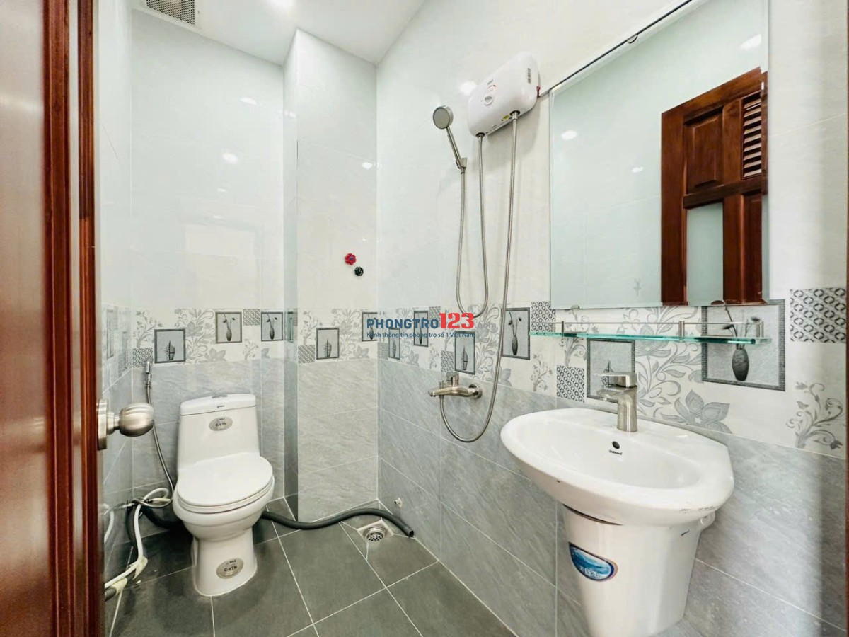 CHO THUÊ PHÒNG BAN CÔNG – FULL NỘI THẤTGẦN CẦU PHÚ LONG – Q12